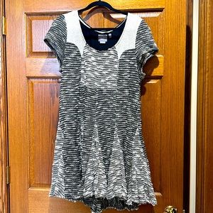 XL Black, Silver, and Gray Anthropologie knit dress with ruffle